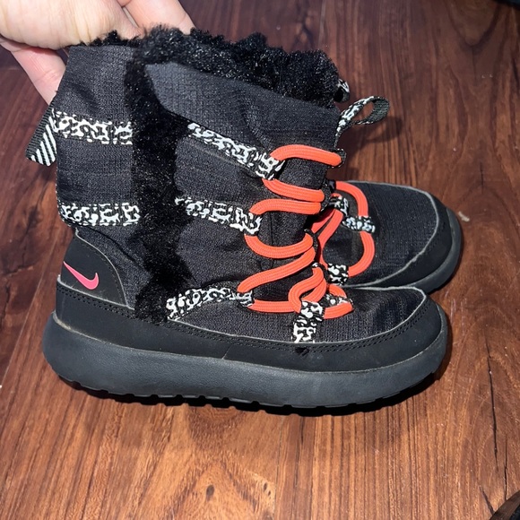 Girls' Toddler Nike boot - Picture 1 of 10